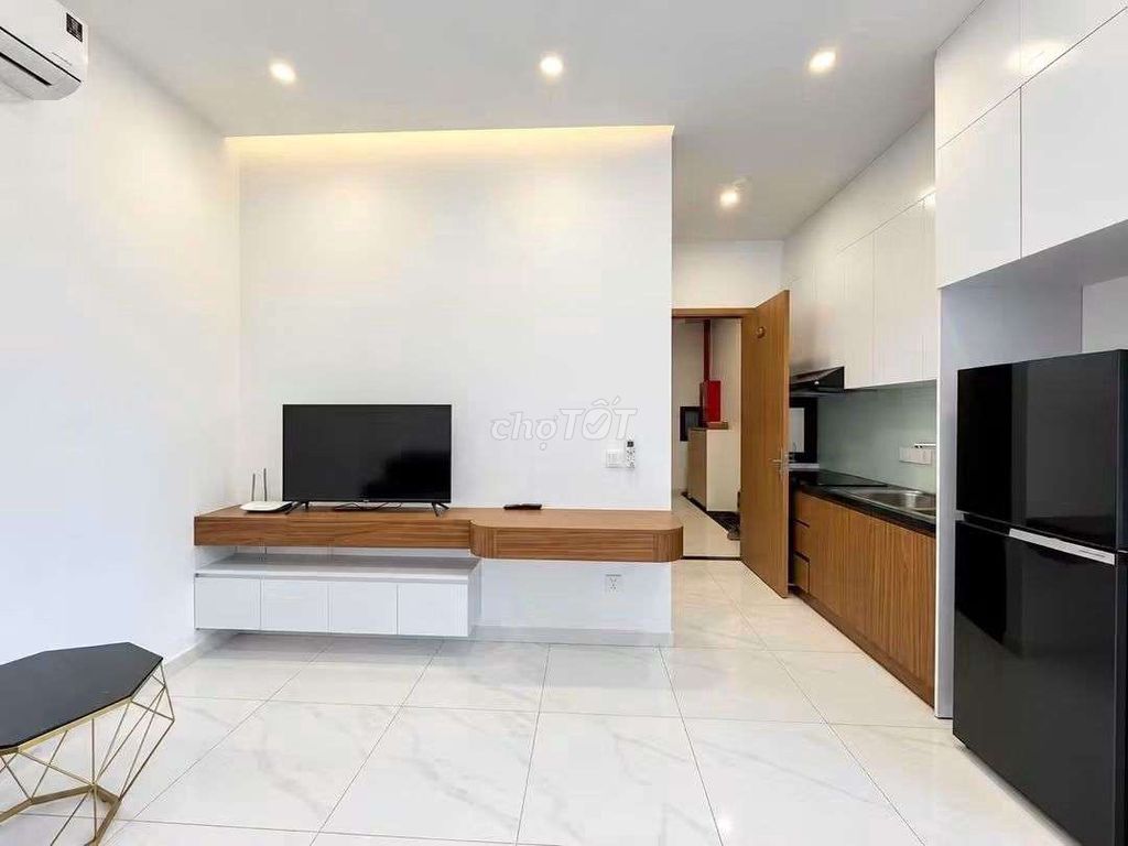 apartment one bedroom, new house 100%, elevator, downtown.