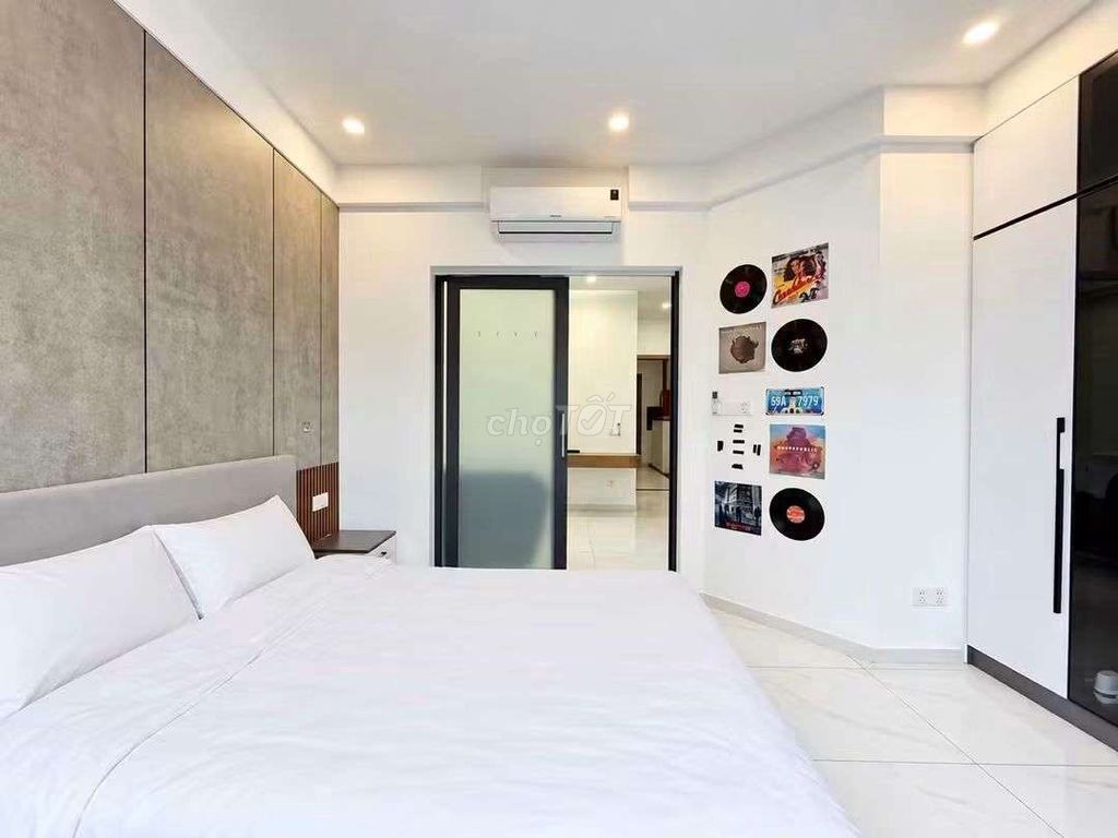 apartment one bedroom, new house 100%, elevator, downtown.