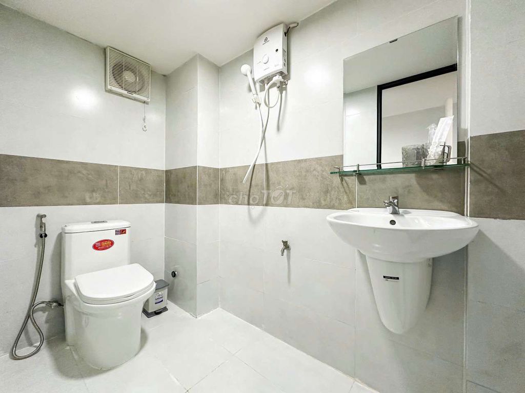 apartment one bedroom, new house 100%, elevator, downtown.