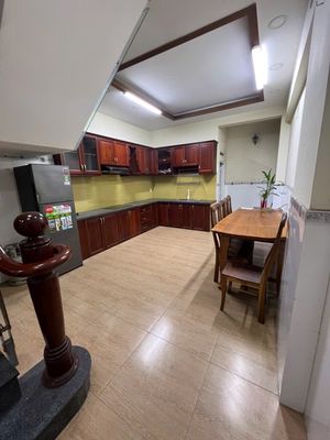 So Tân Sơn Nhì rents 4 x 15 M casts 1 ground, 2 floors have rooftops