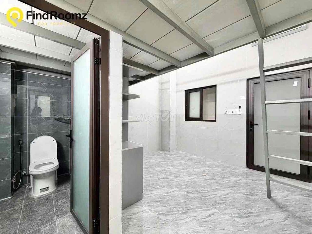 Open apartment. Lê Văn Việt Street.