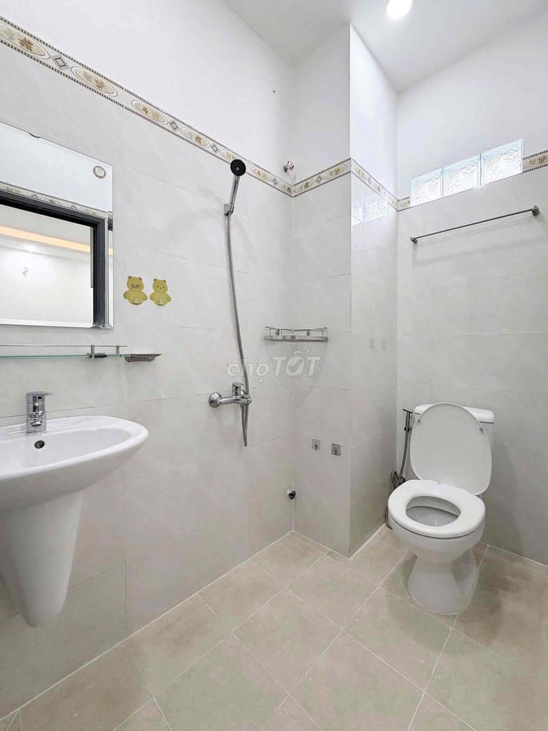 A bedroom near the latest airport - full interior.