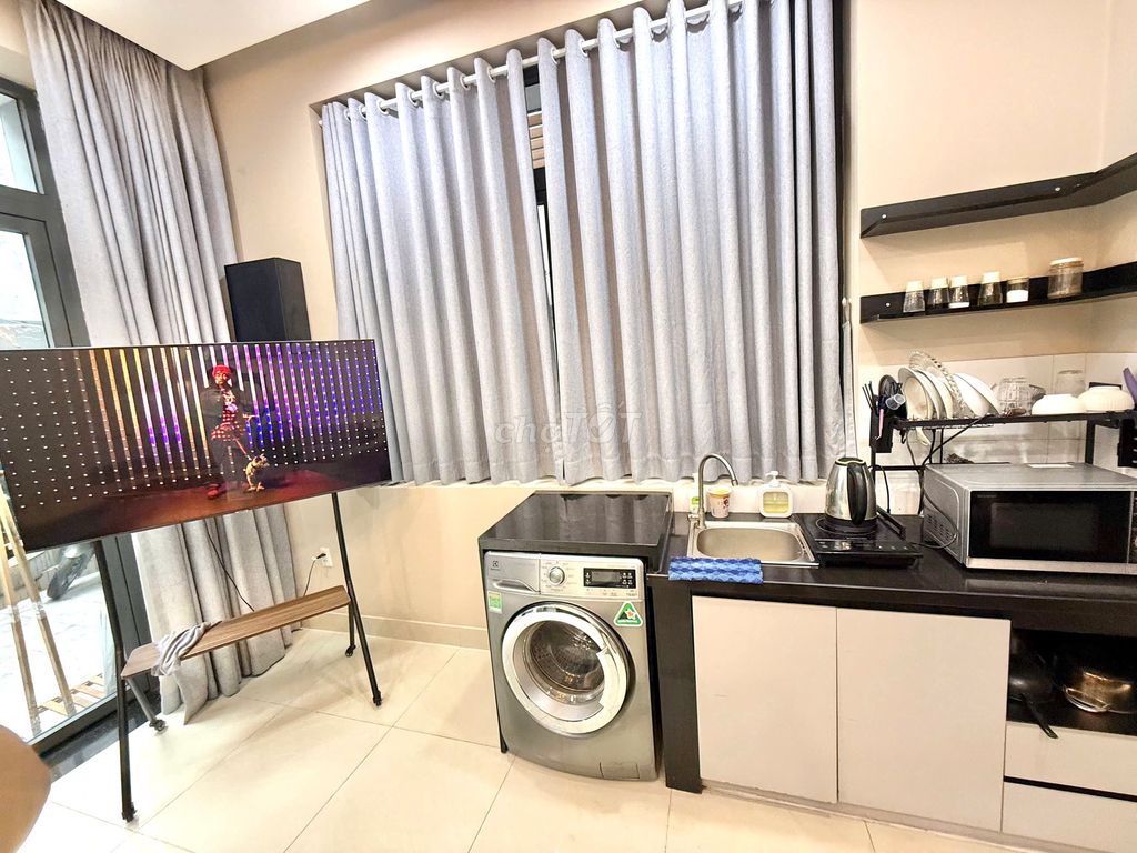 Rent the Guardian within Villa 1.