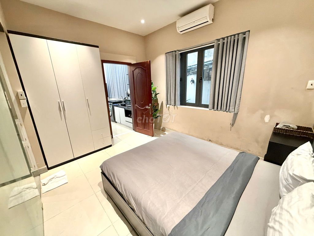 Rent the Guardian within Villa 1.
