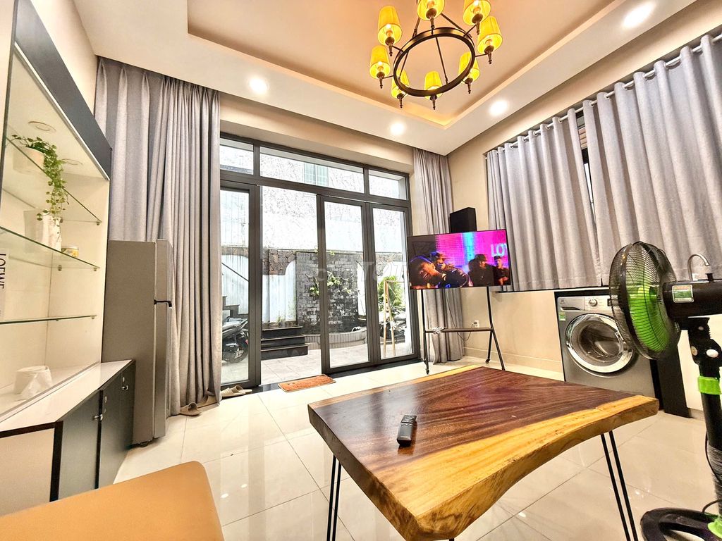 Rent the Guardian within Villa 1.