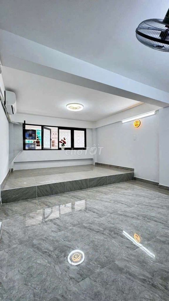 Rent an apartment in the residence tomorrow, 11-13 trieu-two bedrooms-trucks.