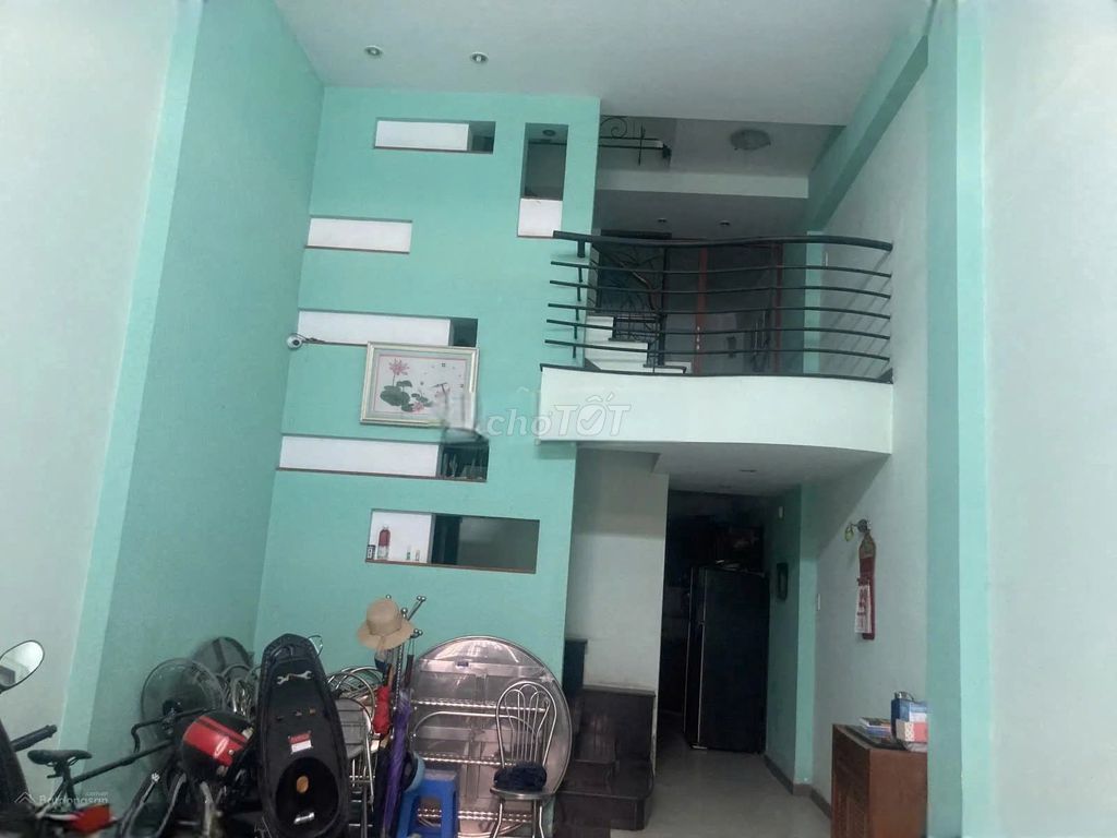 4 x 12 meters 1 ... 1 ... 1st ... 2 floors of the 4 bedroom