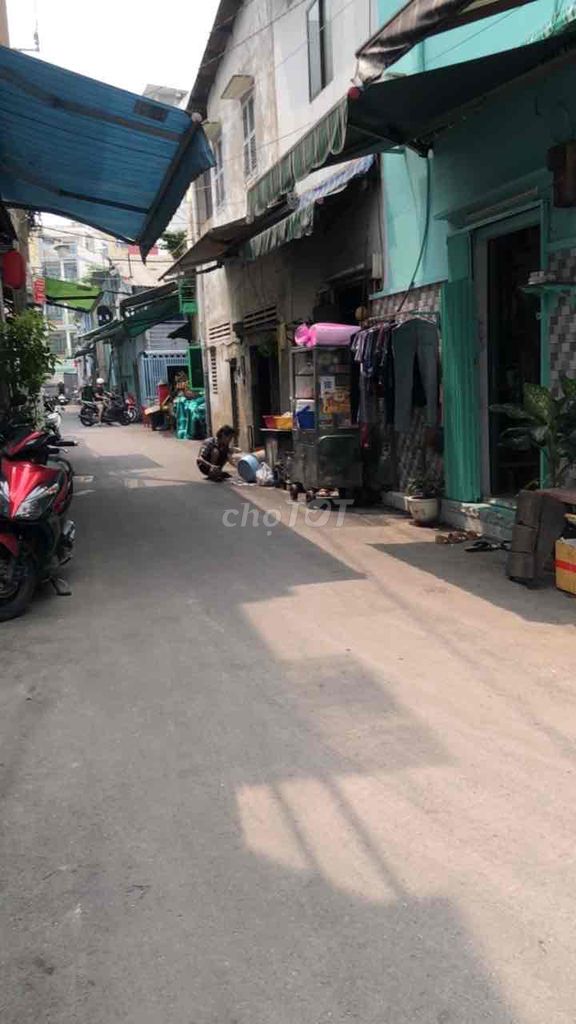 Rent a Ni Sư Huỳnh Liên 4 x20 price street