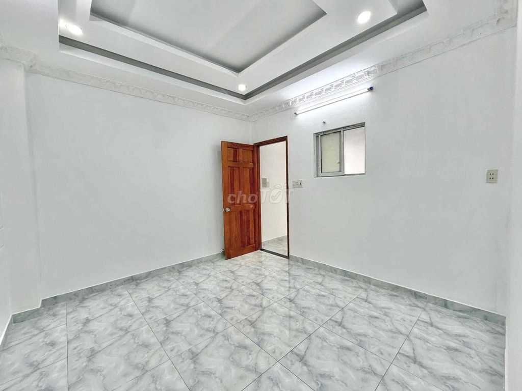 6 x10 5 4th floor bedroom 5 toilets, Lê Văn Quới, 18 million a.m.