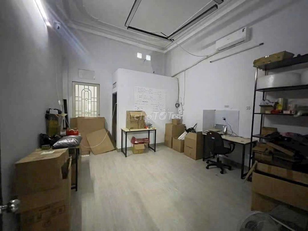 Rent house 200 M2 2 floors front track container 4 bedroom 5