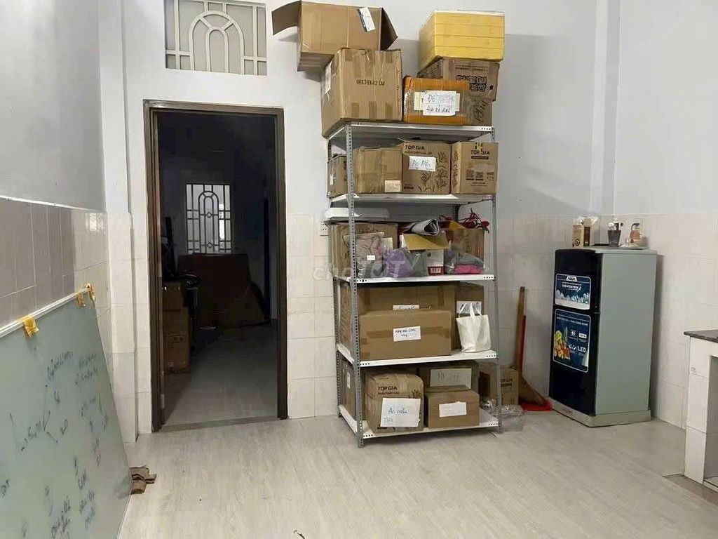 Rent house 200 M2 2 floors front track container 4 bedroom 5