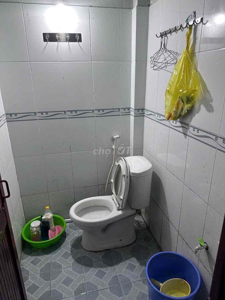 I'll rent a room with my own access.