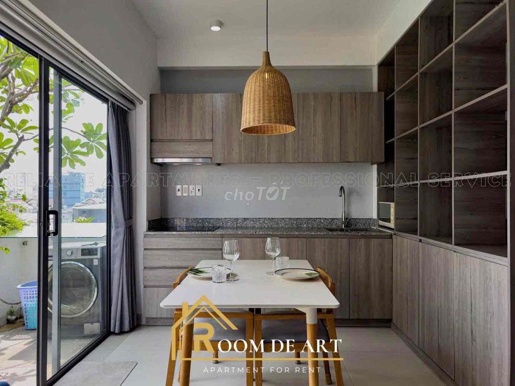 Rent a mini apartment as penthouse 4th district.