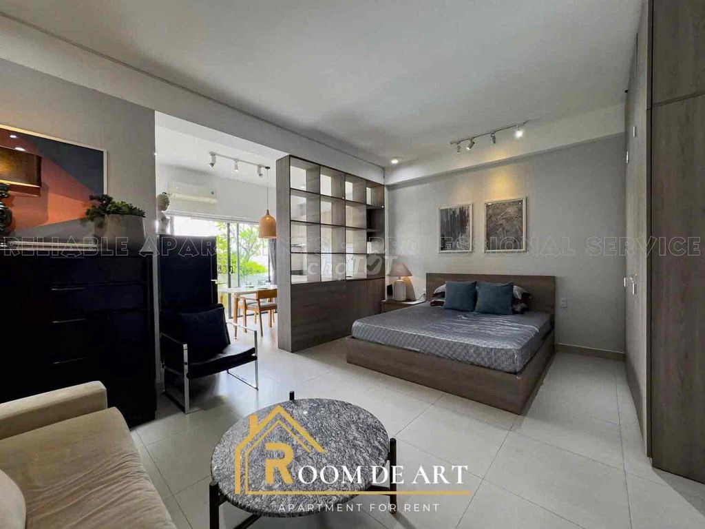 Rent a mini apartment as penthouse 4th district.