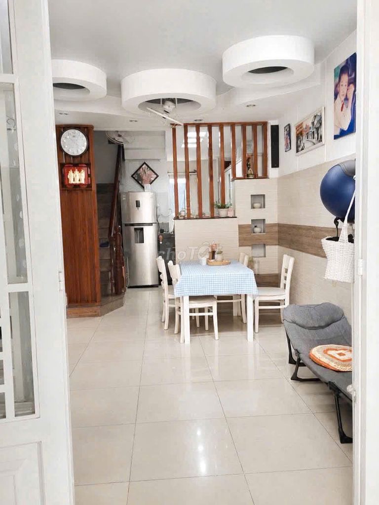 Rent a Bùi Văn Thêm.3.10 m 5th floor bedroom for 17 million.