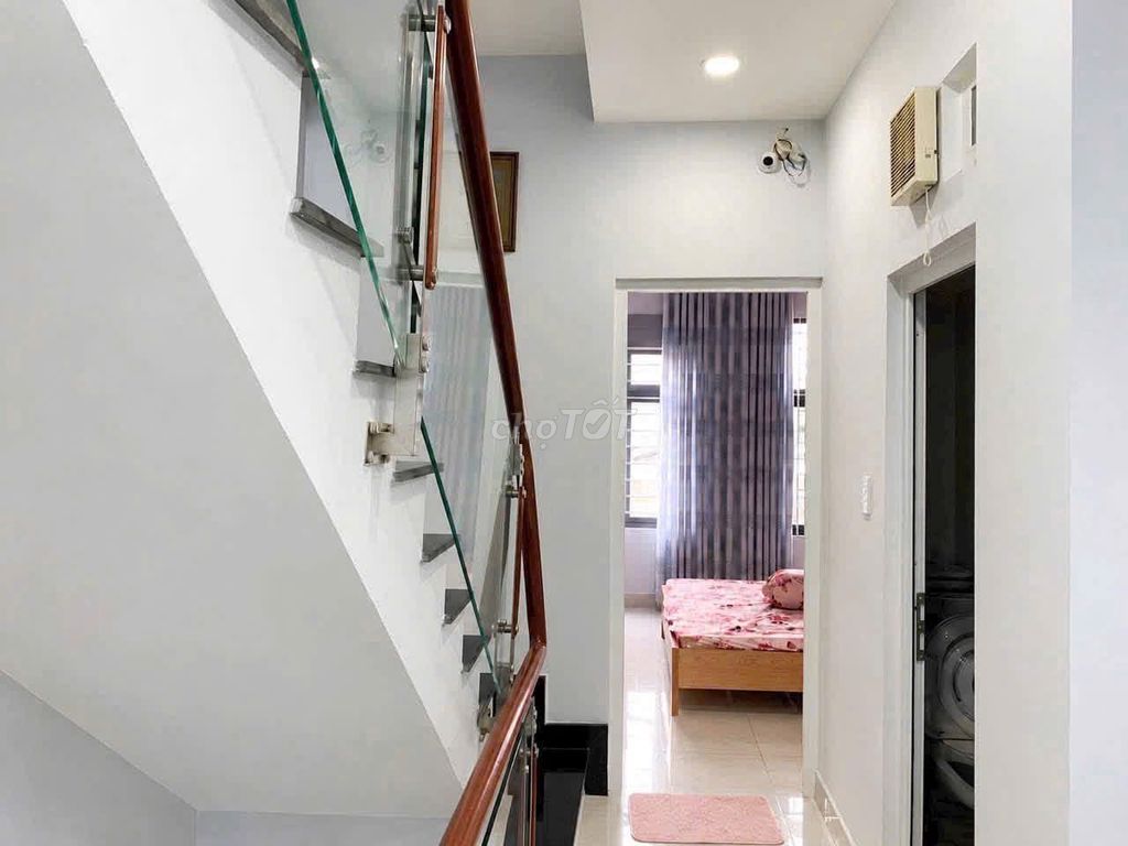 Rent a Bùi Văn Thêm.3.10 m 5th floor bedroom for 17 million.