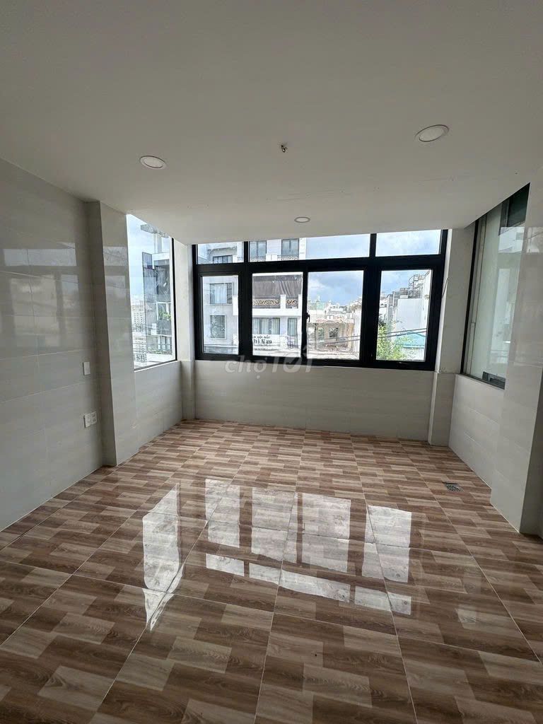 Rent the entire 1.Chu Văn An, bt, 5XM, 3 floors, 100 percent new.