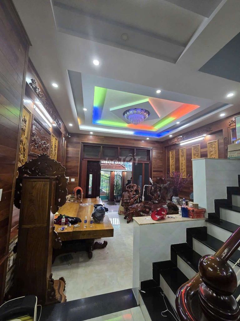 Rent 114 M2 (5 x 22,8) - 4 bedrooms - sleeping car.