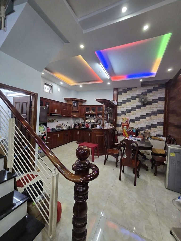Rent 114 M2 (5 x 22,8) - 4 bedrooms - sleeping car.