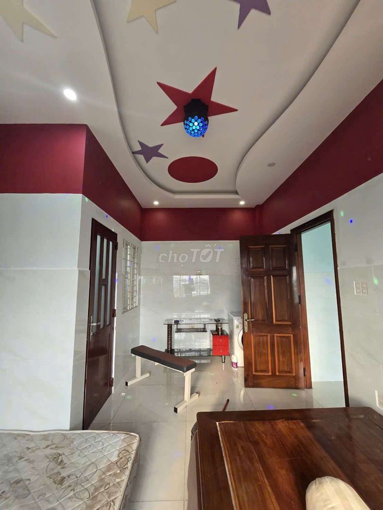 Rent 114 M2 (5 x 22,8) - 4 bedrooms - sleeping car.