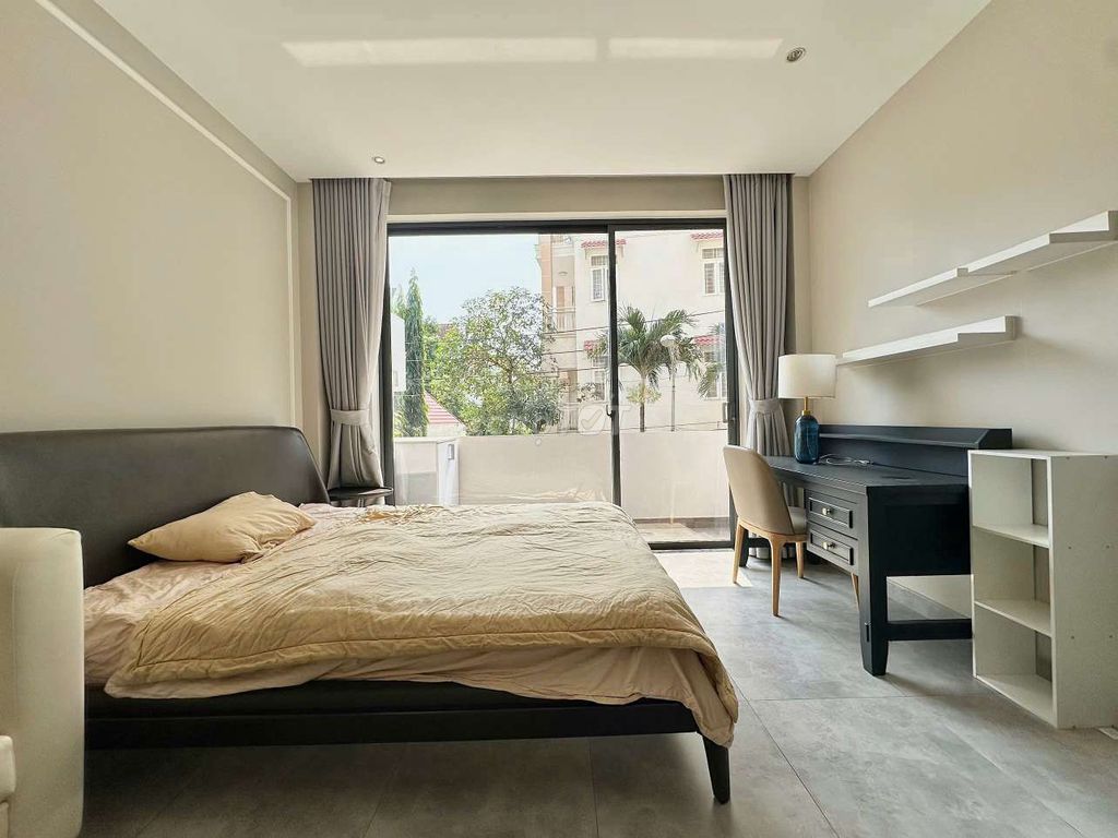 The balcony studio is full of furniture away from metro An Phú. after thevista
