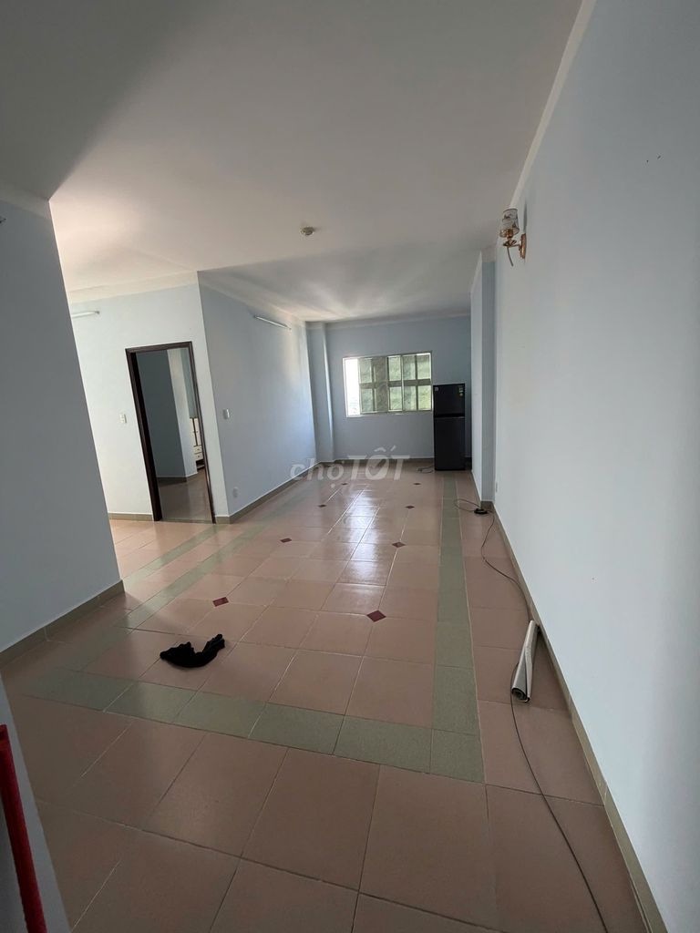 Rent the corner of two bedrooms. Two toilets, Chung cư Mỹ Kim on the 14th floor.
