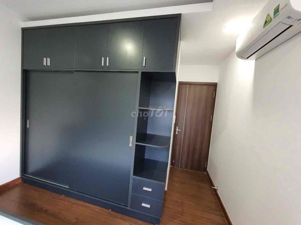 Hot..Richmond rents three rooms. ntcb 17 million.
