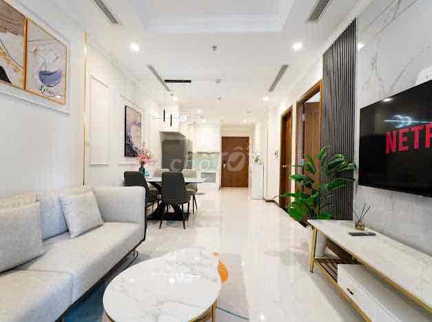 Rent a full bedroom - Vinhomes Central Park.
