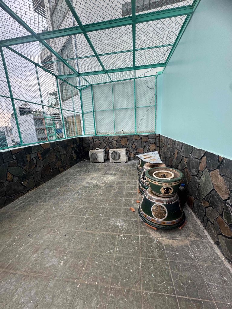 Rent a house 1-328 Ter Trần Hưng Đạo P Cầu Ông Lãnh District 1.
