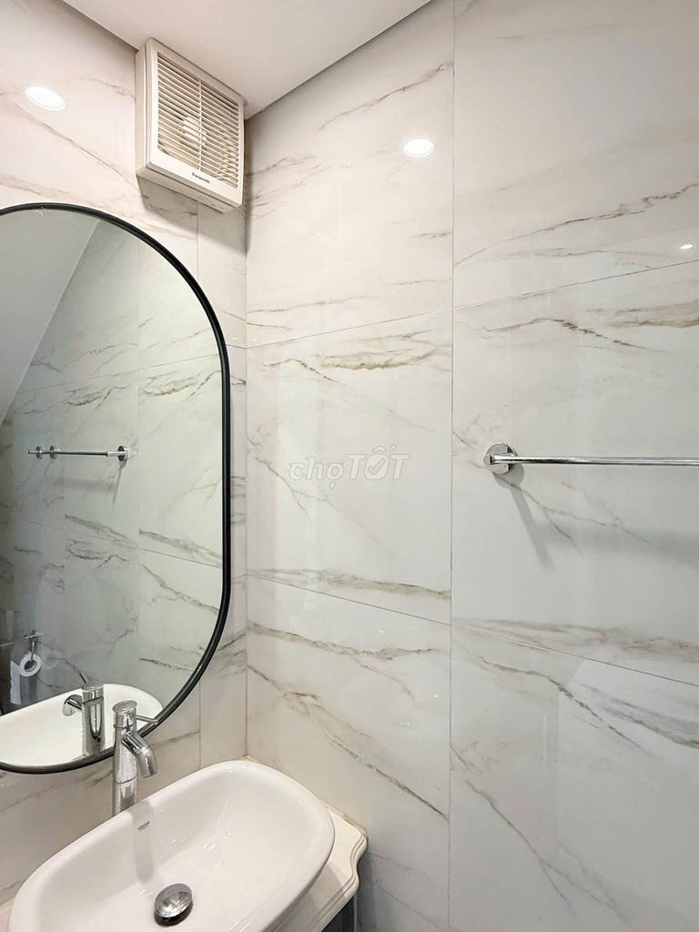 Rent a 5-story Sao Biển 6 Vincom