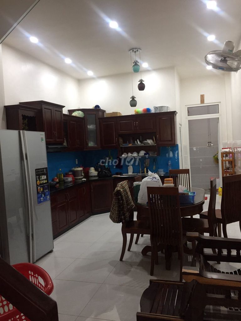 Full interior of a nice 4 x 20-foot firehouse 5-story bedroom 6 toilets near the skin market