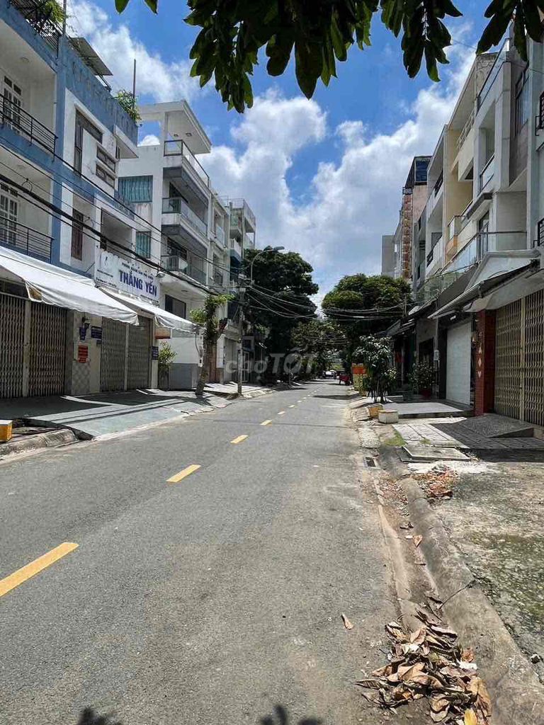 Tên Lửa area - Next to 29 -6 bedrooms, 6 toilets cost 18 million