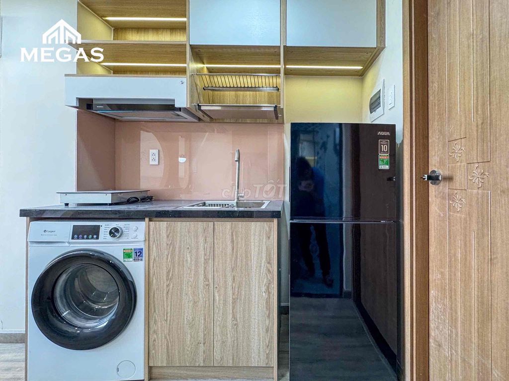 Rent apartment 25 meters of balcony at the market.