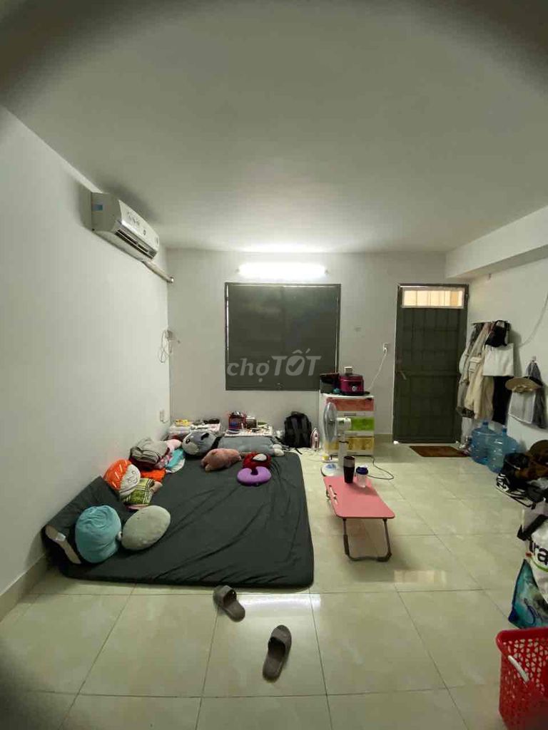 Rent a room at the top of T11.