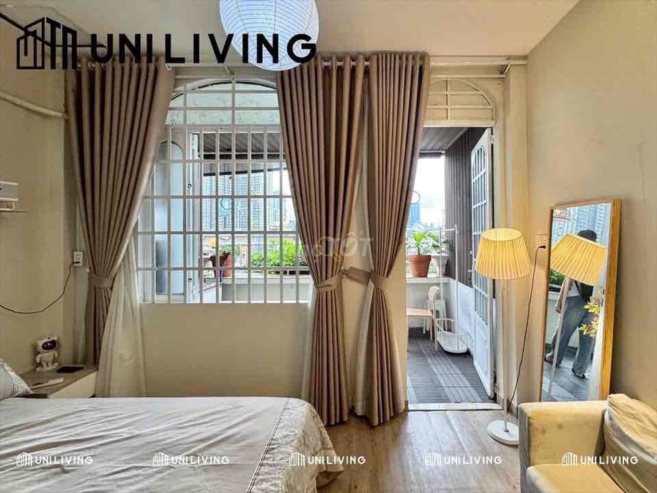 The studio FULI interior, the view of landmark81, at the new port metro.