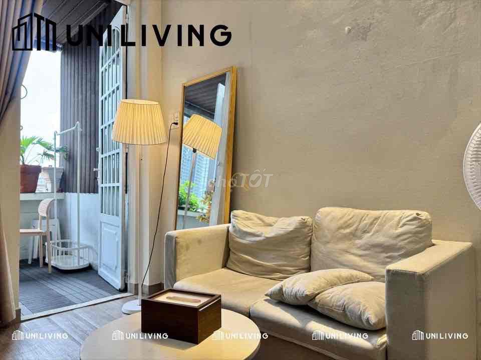 The studio FULI interior, the view of landmark81, at the new port metro.