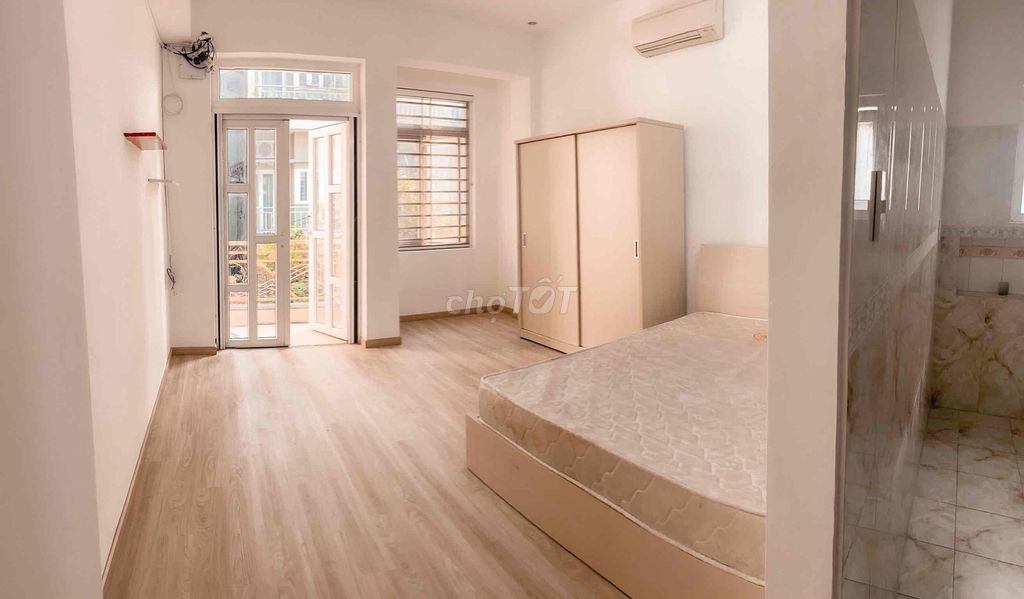 Large balcony Room - interior