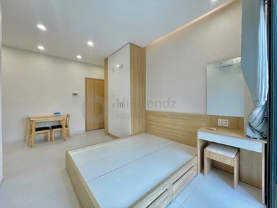 Rent the studio - full furniture - separate washing machine - lots of light