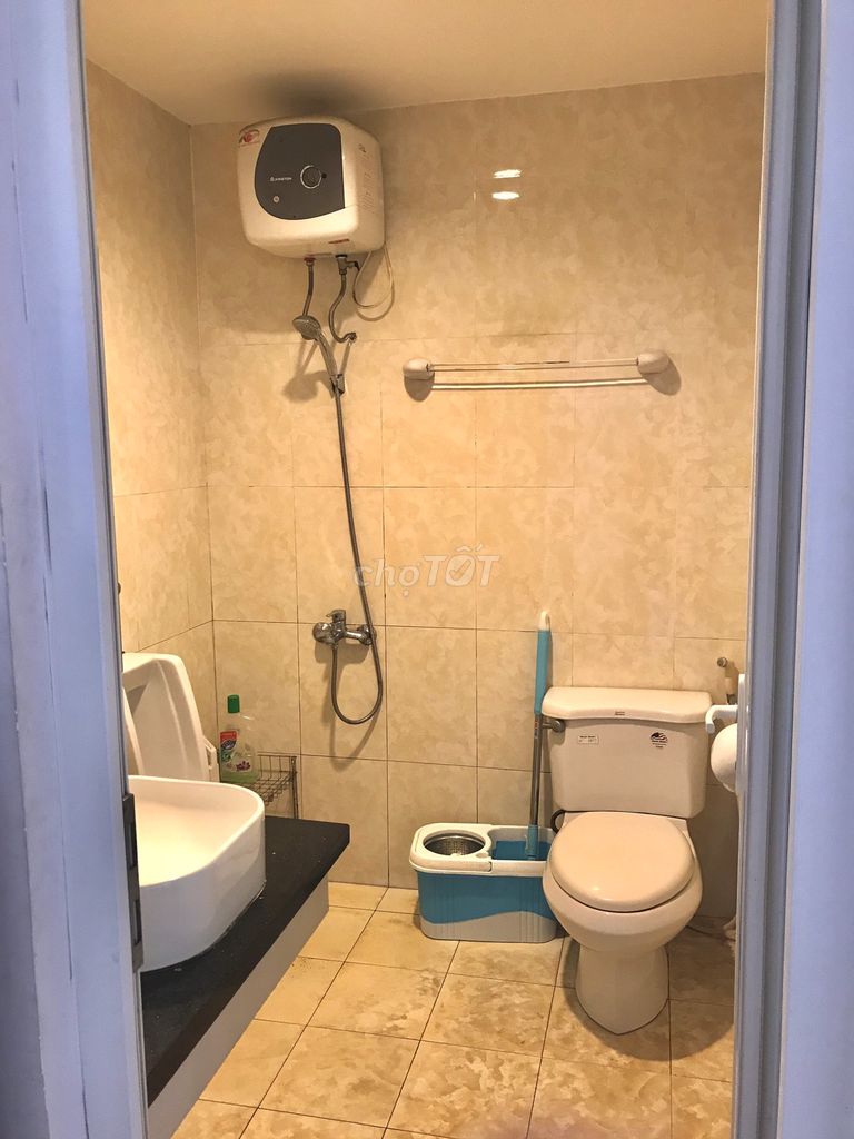 share 1 large apartment room - just 5.5 million.