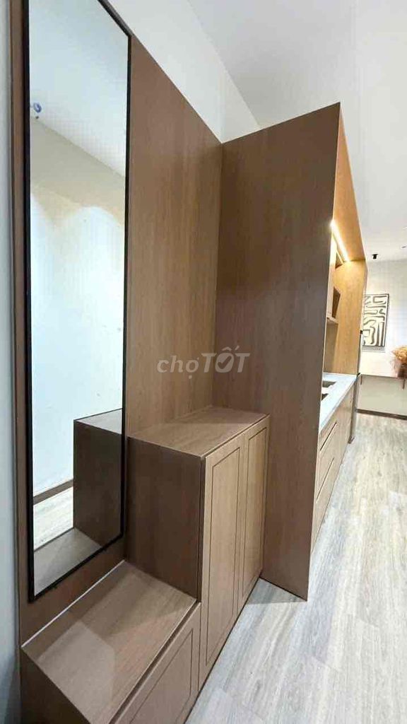 The apartment is located in Bình Thạnh.