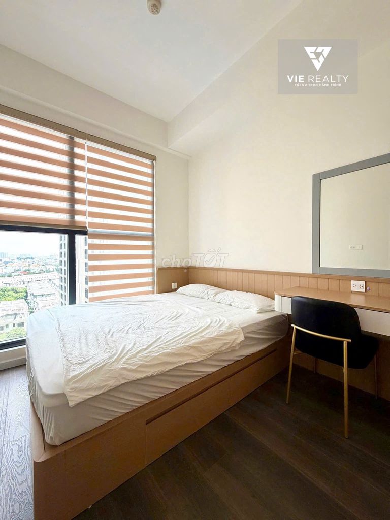 Rent two new furniture rooms. He only took 19 million months of Victoria Village.