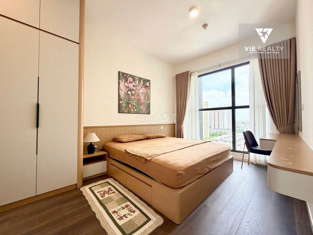 Rent two new furniture rooms. He only took 19 million months of Victoria Village.