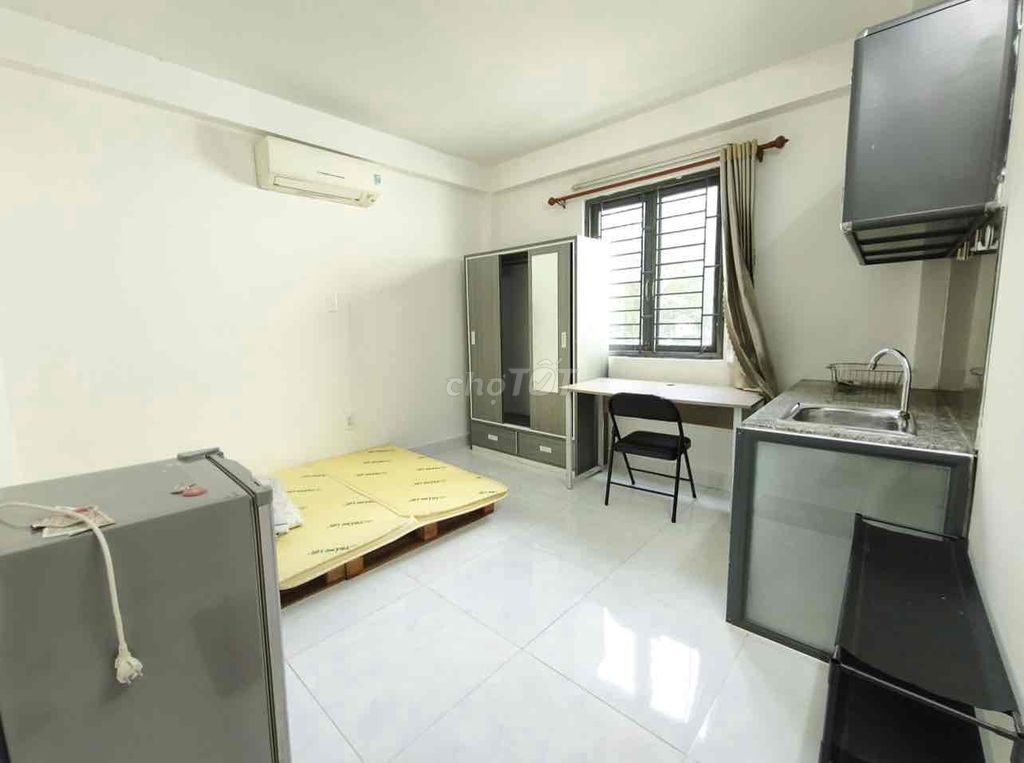 rented room near land mark 81 / metro - green verse /hutech