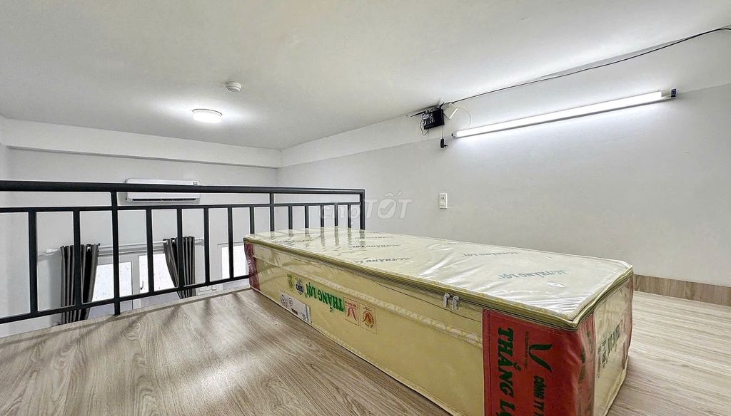 Like Mosby back in his suite, with a refrigerator, 7 million, hedt t3/2027, the Legend building.