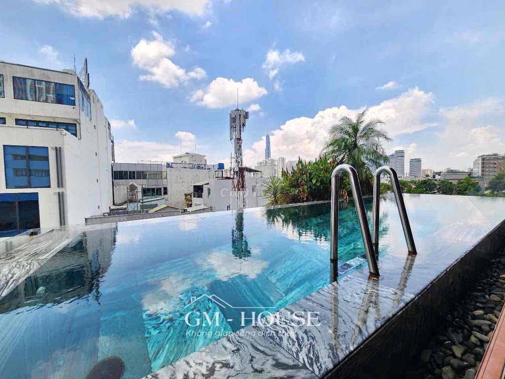 High-class apartment, swimming pool, border protection, 24 hours, close to four green rows.