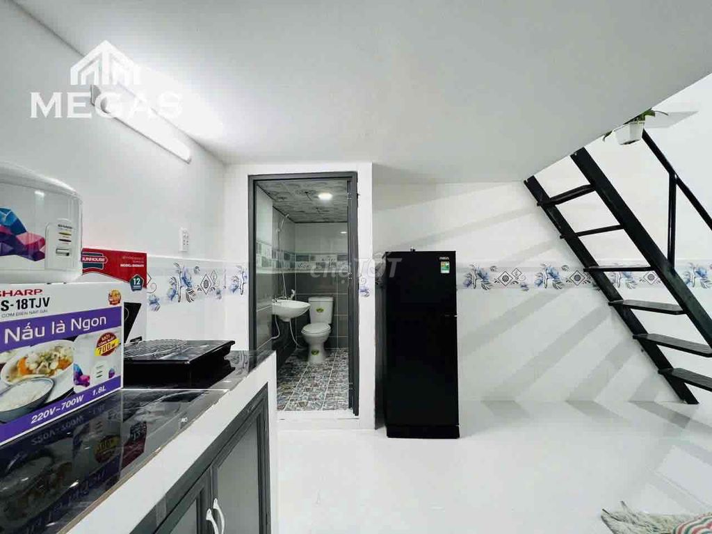 Room 0-2-0-7, full of students vhu