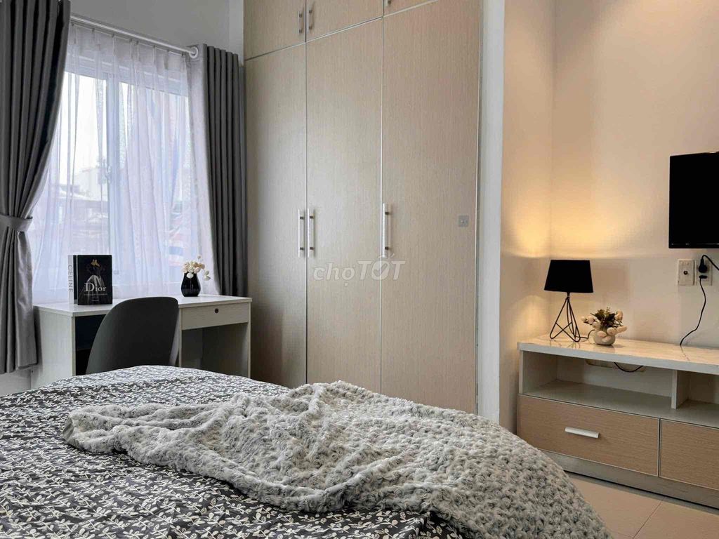 The House of One Bed Near the Tantage Airport and the Great Planning Park, the "Swinburne"