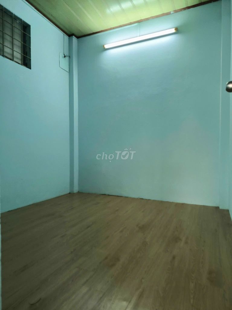 The Master himself. Two bedroom 30 Trường Sa.