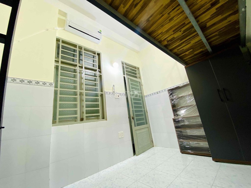 Rent a room with Nguyễn Thái Sơn Platinum. 3.5 million