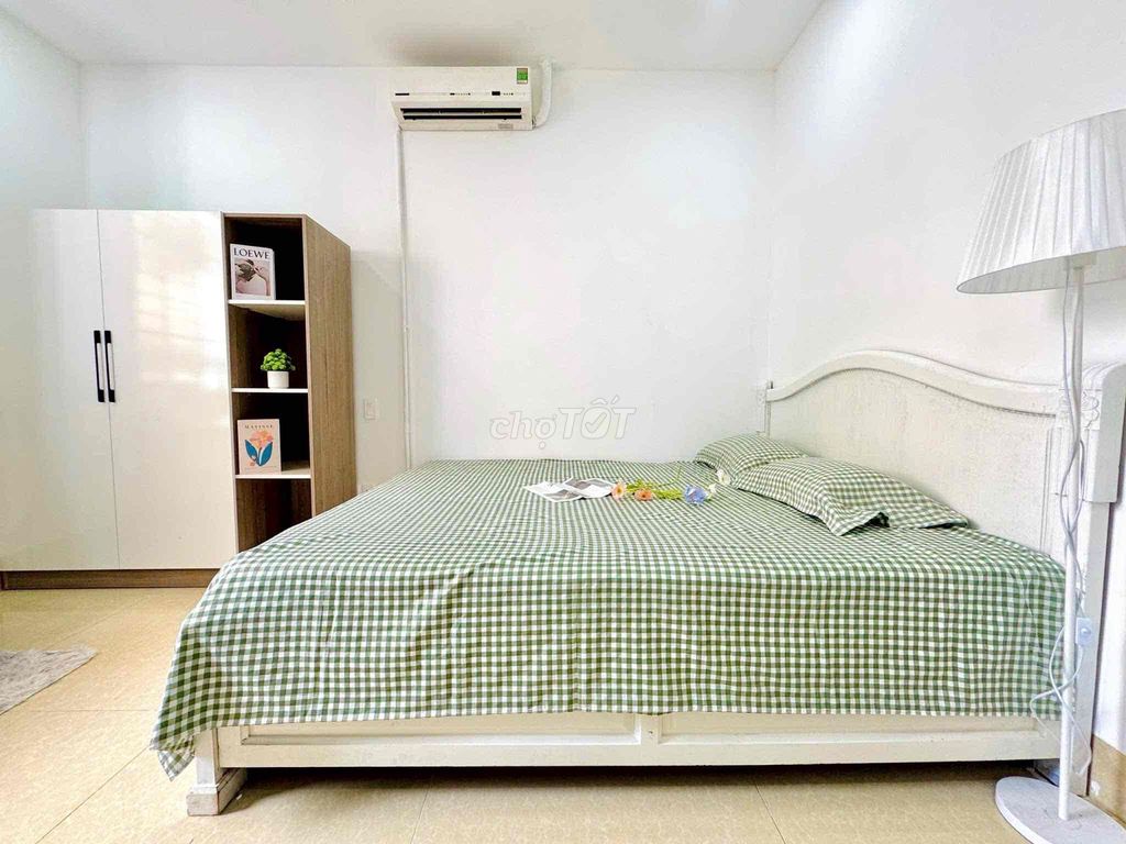 Studio at Go Tô Hiến Thành.